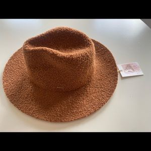 Gorgeous summer hat. NWT Jessica Simpson brown hat.